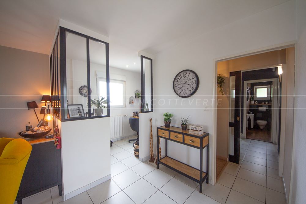 MAISON - MAISON NEOBRETONNE - 4 CHAMBRES -EXCELLENT DPE - VIE DE PLAIN PIED - CALME - JARDIN CLOS ET ARBORE - CARPORT. photo 5
